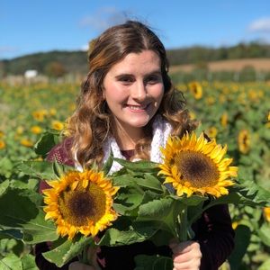 Meet your Posher, Valerie